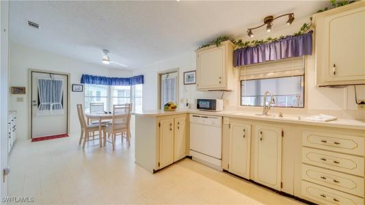 419 Horizon Drive, North Fort Myers, Florida 33903, USA