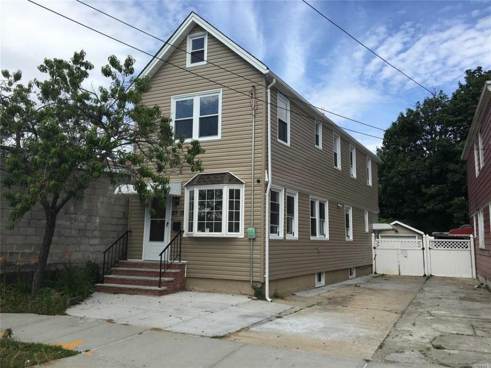 12713 142nd Street, Jamaica, Нью-Йорк 11436, Соединенные Штаты