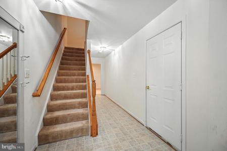 6949 Banchory Court, Alexandria, Virginia 22315