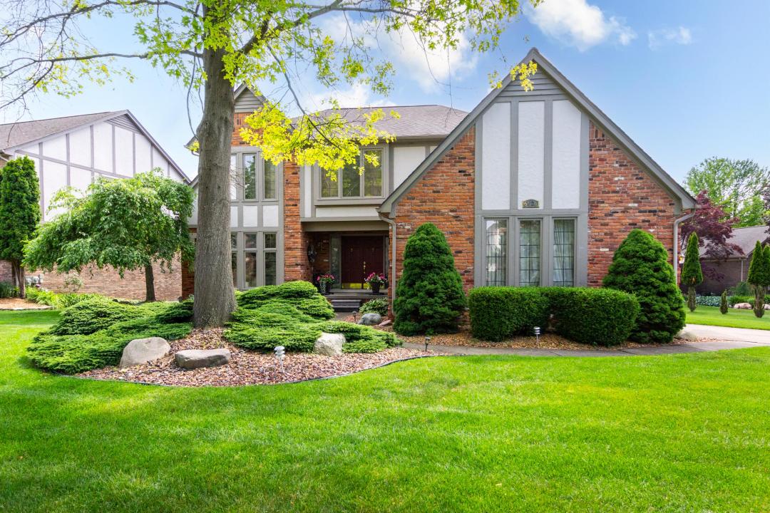 6626 Lake Pointe, Shelby Twp., Michigan 48317
