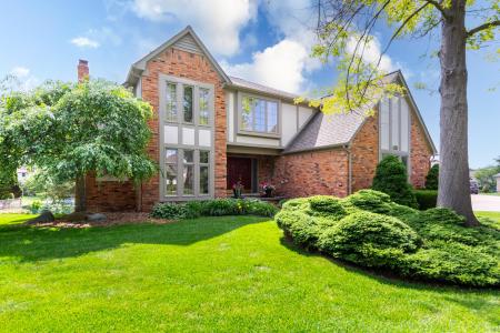 6626 Lake Pointe, Shelby Twp., Michigan 48317, USA