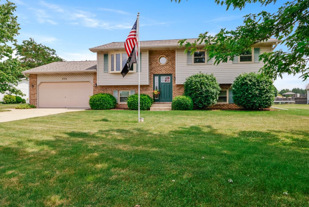 302 Elkwood Court, Valparaiso, Indiana 46383, USA
