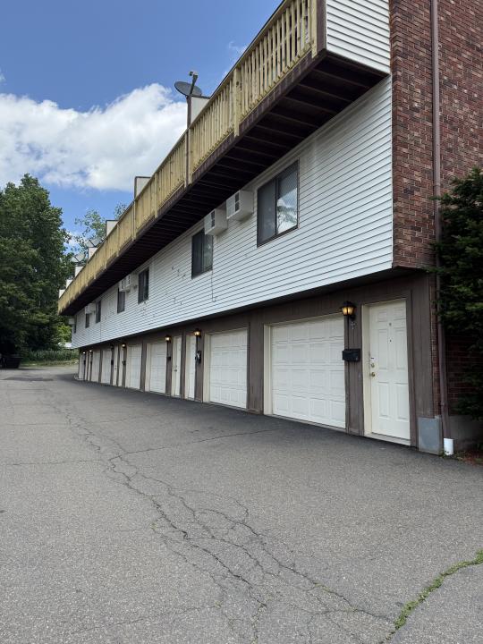 531 Meriden Rd Unit 2, Waterbury, קונטיקט 06705, ארצות הברית של אמריקה 
