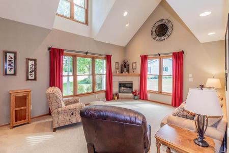 1508 Cedarhurst Drive, New London, Wisconsin 54961-2299