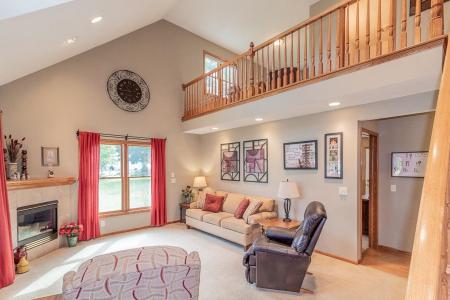 1508 Cedarhurst Drive, New London, Wisconsin 54961-2299