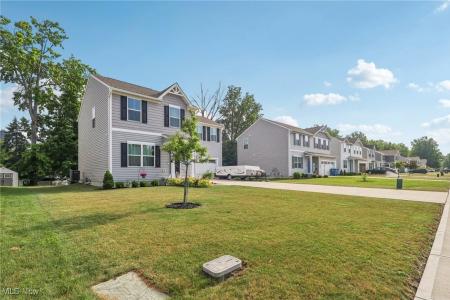 34329 Sylvia Drive, Eastlake, Ohio 44095, HOA KỲ