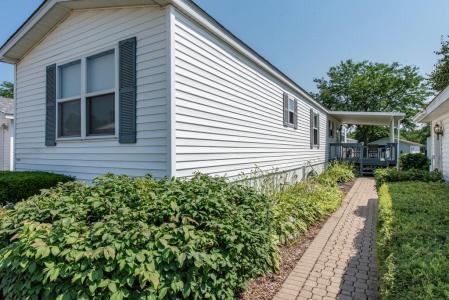 3189 Jeanette Avenue, Park City, Illinois 60085, USA
