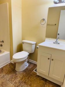 111 Tinkerview Dr, Cloverdale, וירג'יניה 24077, ארצות הברית של אמריקה 