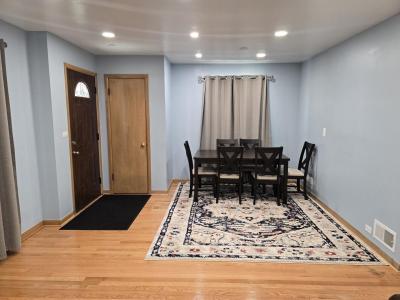 5151 N Meade Avenue, Chicago, Illinois 60630