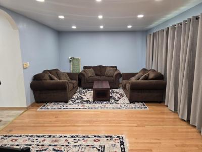 5151 N Meade Avenue, Chicago, Illinois 60630