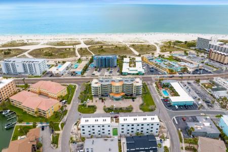 11605 1st E # 3, Treasure Island, Floride 33706, États-Unis