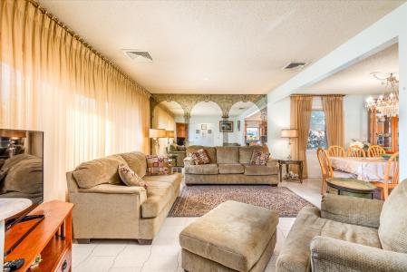 91-04 156th Avenue, Howard Beach, ניו יורק 11414, ארצות הברית של אמריקה
