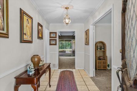 100 Royal Lane, Edgewood, Texas 75117, USA