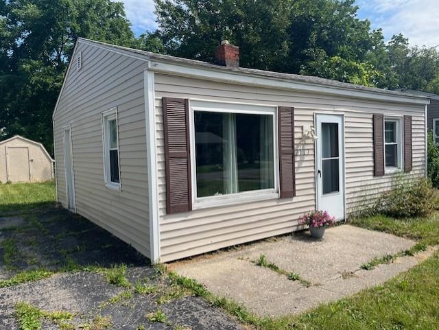 2117 Buder, Flint, Michigan 48529, USA