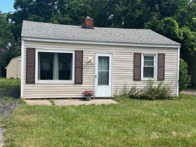 2117 Buder, Flint, Michigan 48529, USA