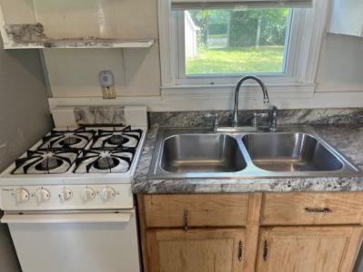 2117 Buder, Flint, Michigan 48529, USA