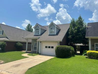 50 Honeysuckle Lane, Columbus, Mississippi 39705