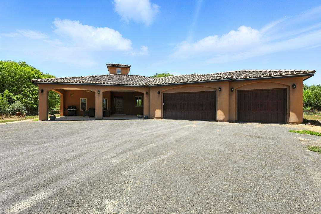 76 Otero Road, Los Lunas, 新墨西哥州 87031, 美國