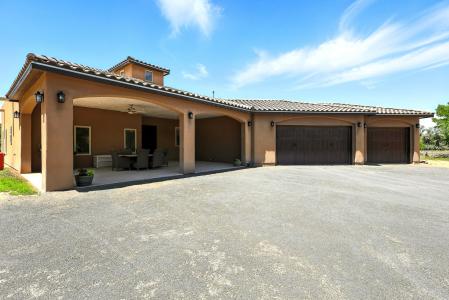 76 Otero Road, Los Lunas, 新墨西哥州 87031, 美國