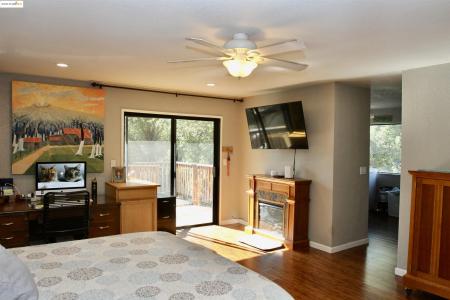 23642 Porcina Way, Columbia, Kalifornia 95310, USA