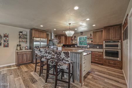 2384 Foxtail Lane, Mandan, ND 58554, USA