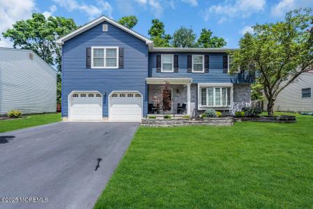 38 Cherry Tree Circle, Howell, Нью-Джерси 07731, Соединенные Штаты