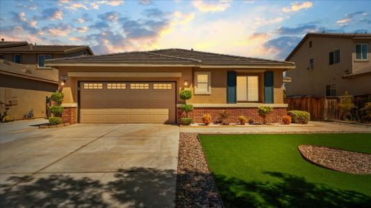 13849 Jackson Street, Oak Hills, California 92344, USA