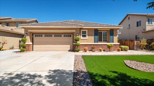 13849 Jackson Street, Oak Hills, 加州 92344, 美國