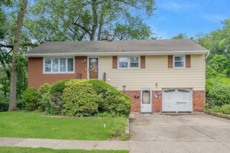 30 Lakeside Avenue, Bloomingdale, NJ 07403, USA