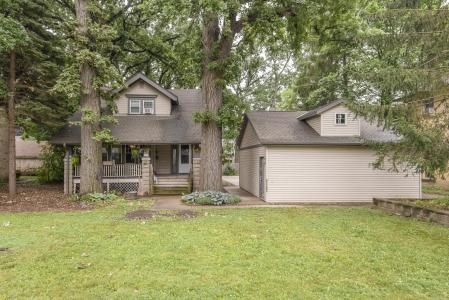 8141 W North Ave, Wauwatosa, Wisconsin 53213, USA