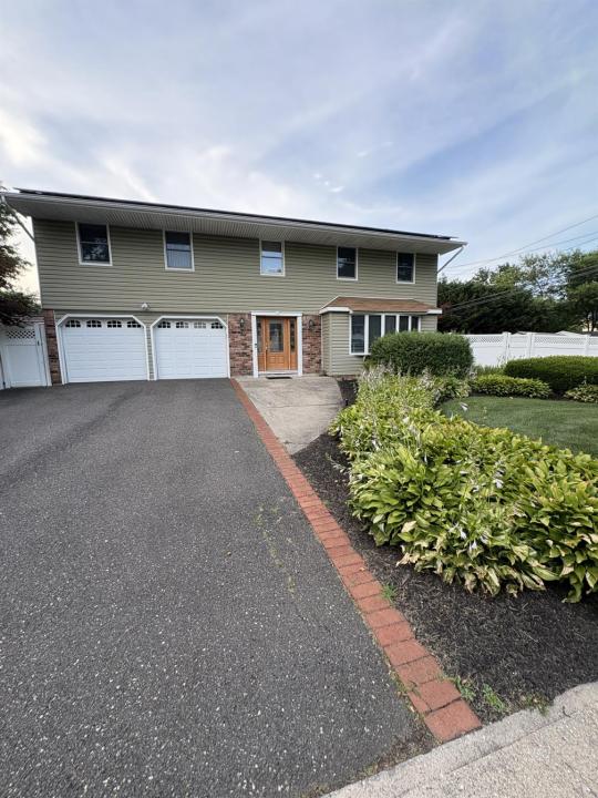 147 Wayne Street, Hauppauge, Nova Iorque 11788, Estados Unidos