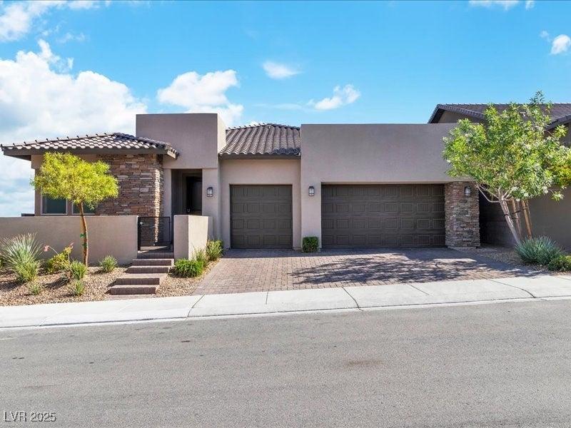 11837 Grassy Plain Avenue, Las Vegas, Nevada 89138, USA