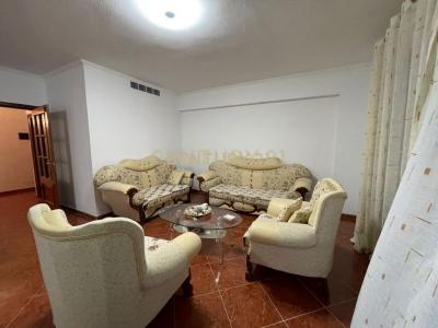 Tregu fruta perimeve, Durrës, Albania