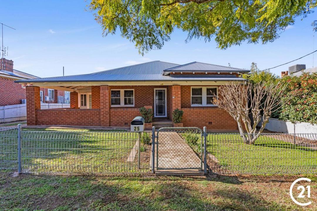 25 East Street, Parkes, NSW 2870, Australia