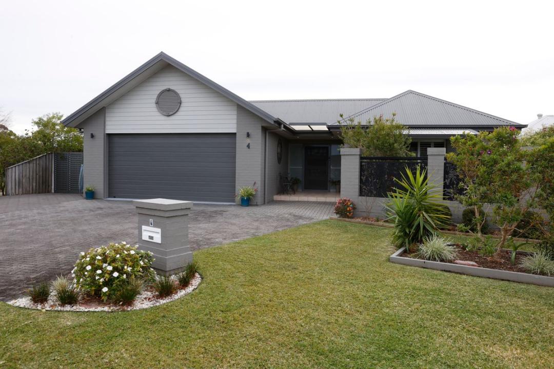 4 Leeward Circuit, Tea Gardens, NSW 2324, Australia
