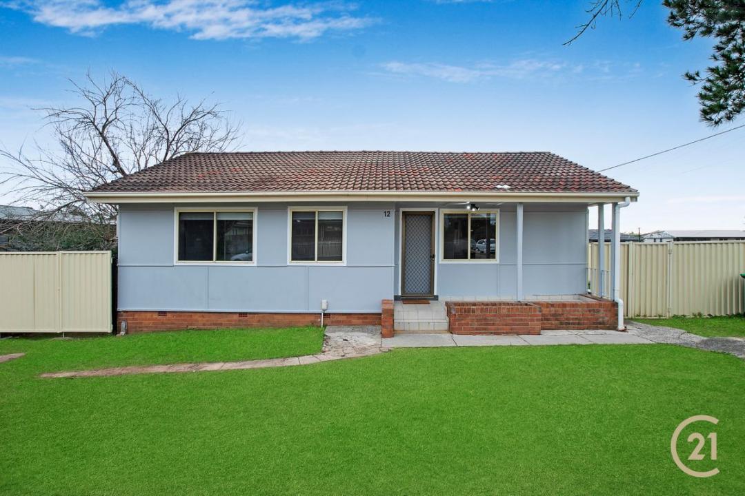 12 Bracknell Road, Canley Heights, NSW 2166, Australie