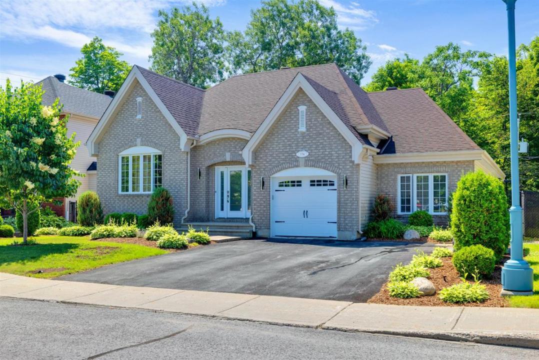 374 Rue Maurice-St-Louis, Gatineau (Aylmer), Quebec J9J 2X2, Canadá