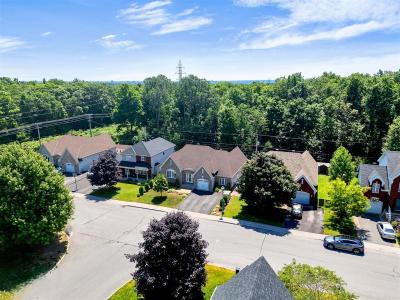 374 Rue Maurice-St-Louis, Gatineau (Aylmer), Quebec J9J 2X2, Canadá