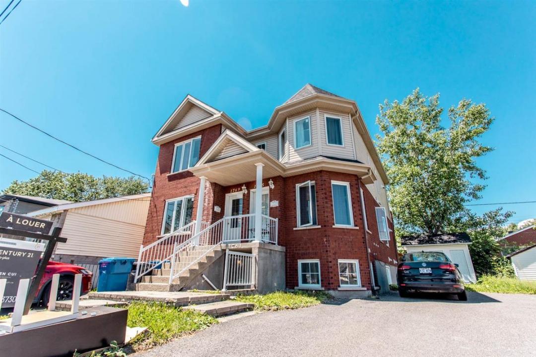 1769  Rue Godin, Longueuil (Saint-Hubert), Quebec J4T 1T4, Canadá