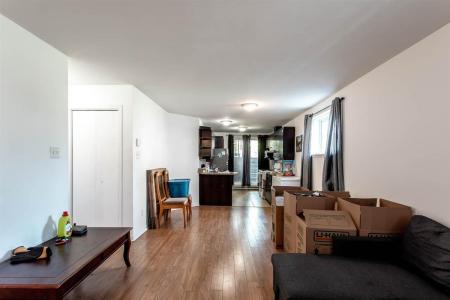 1769  Rue Godin, Longueuil (Saint-Hubert), Quebec J4T 1T4, Canadá