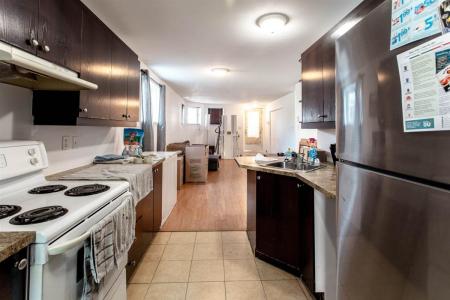 1769  Rue Godin, Longueuil (Saint-Hubert), Quebec J4T 1T4, Canadá