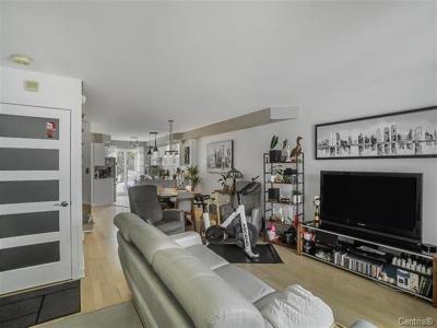 1122  Rue Gendron, Longueuil (Le Vieux-Longueuil), Quebec J4G 2S5, Kanada