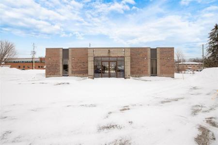 4  Rue Adhémar-Cusson, Bedford - Ville, 魁北克省 J0J 1A0, 加拿大