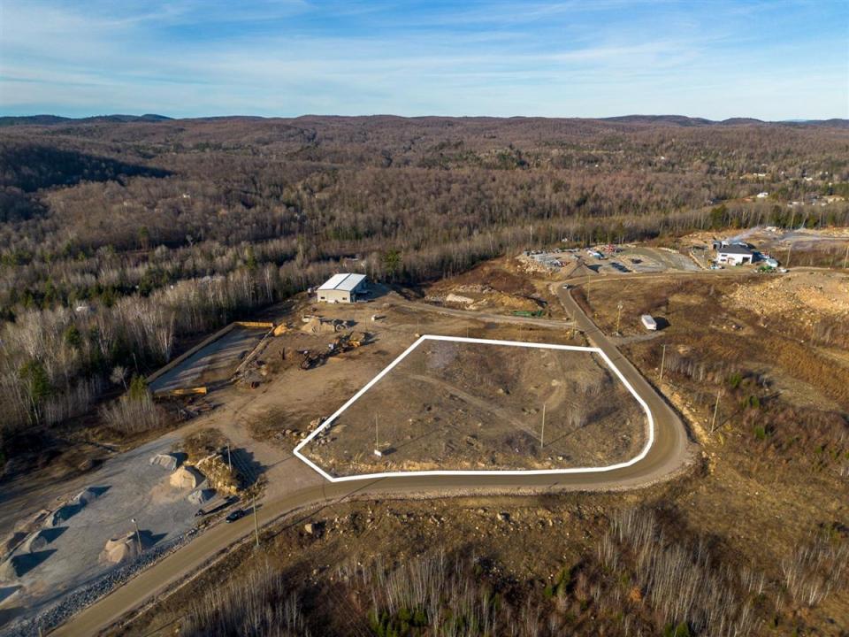 25 Ch. Industriel, Val-des-Monts, Quebec J8N 4B3, CANADÁ