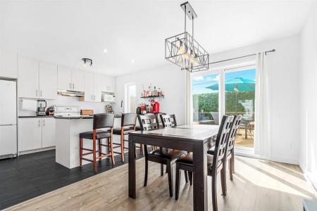 1875  Rue du Curé-Marcotte, Québec (La Haute-Saint-Charles), Quebec G3G 1R6, Canada