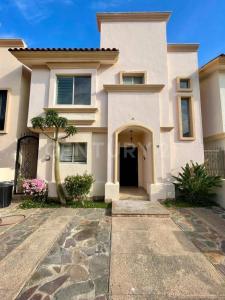 Los Arcos 16,, Tlajomulco De Zúñiga, Jalisco 45603, Messico