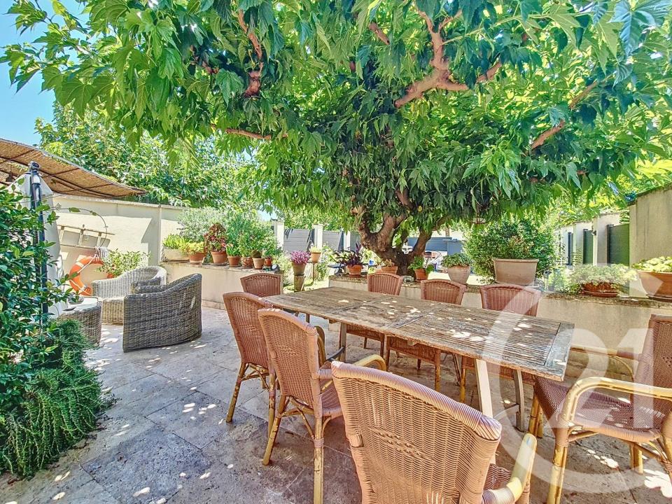 Mouries, Provence-Alpes-Côte D'Azur 13890, Frankreich