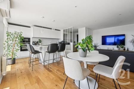 Neuilly Sur Seine, Île-de-France 92200, France