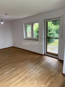 Allinger Straße 147, Puchheim, Bayern 82178, Deutschland