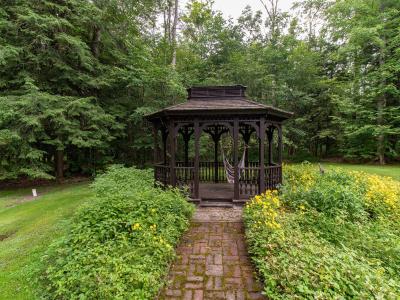 38 Shadow Lane, Russell, Pennsylvania 16245, Stati Uniti